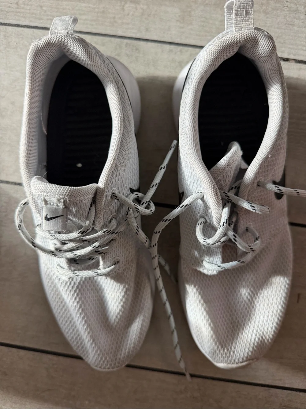 Nike women White Mesh Athletic Sneakers with Black Insole